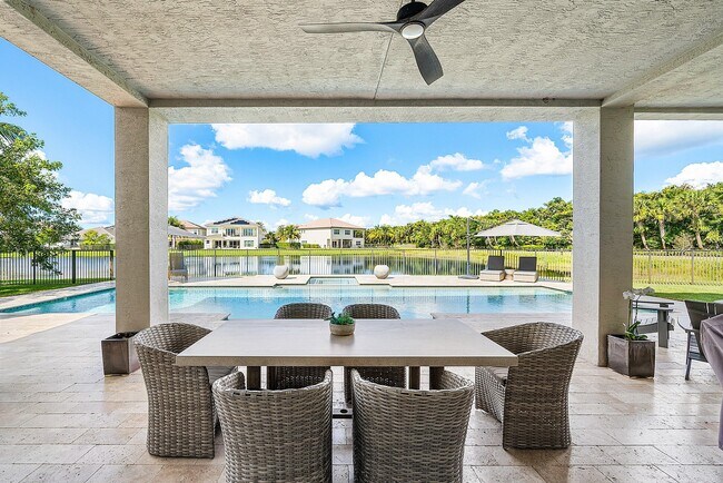 Building Photo - 19863 Meadowside Ln