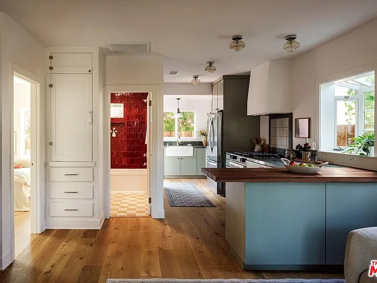 Building Photo - 5033 Townsend Ave