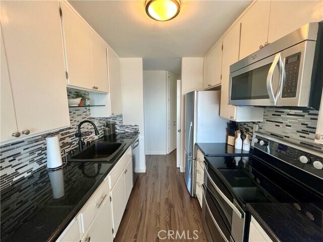 Building Photo - 630 The Village