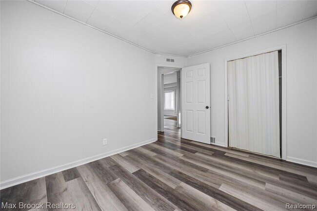 Building Photo - 19217 Birmingham St