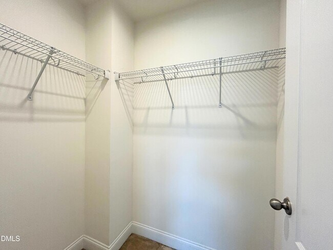 Building Photo - 735 Lampwick Ln