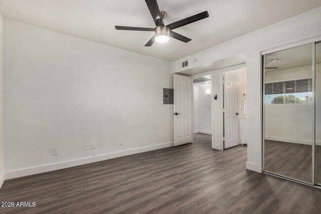 Building Photo - 18202 N Cave Creek Rd