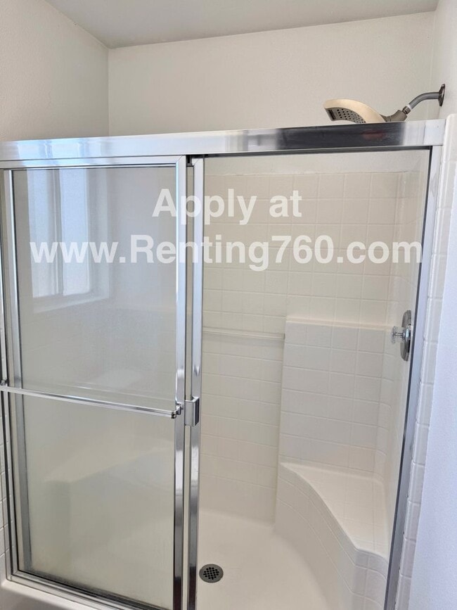 Building Photo - 3 Bed 2 Bath Home In Copper Hills!