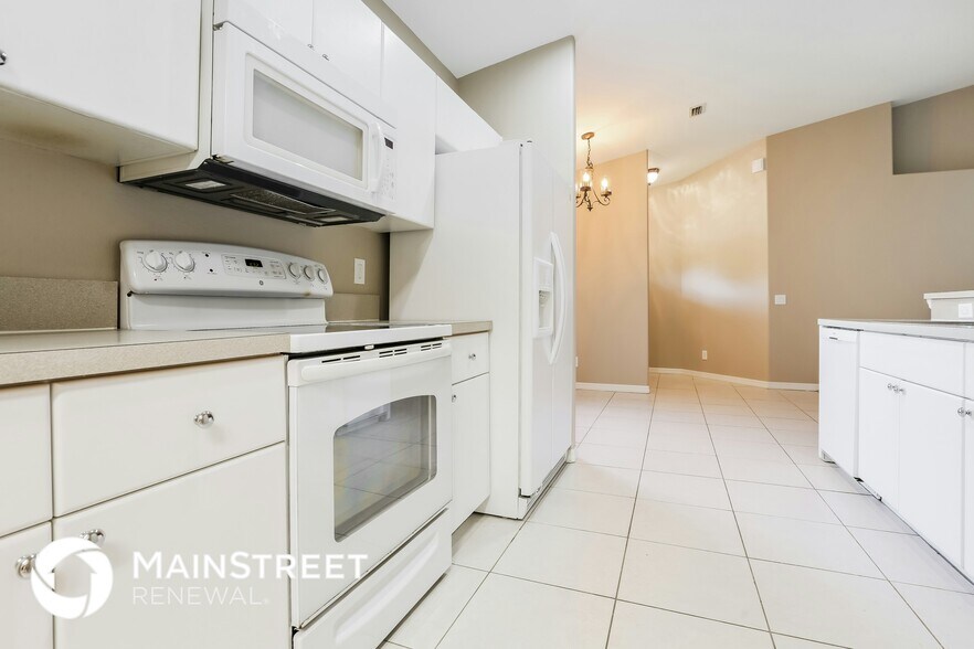 Building Photo - 1735 Boca Chica Ave