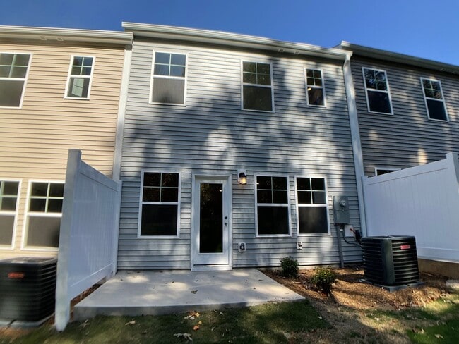 Building Photo - Brand New Townhome in Lawson Townes, Haw R...