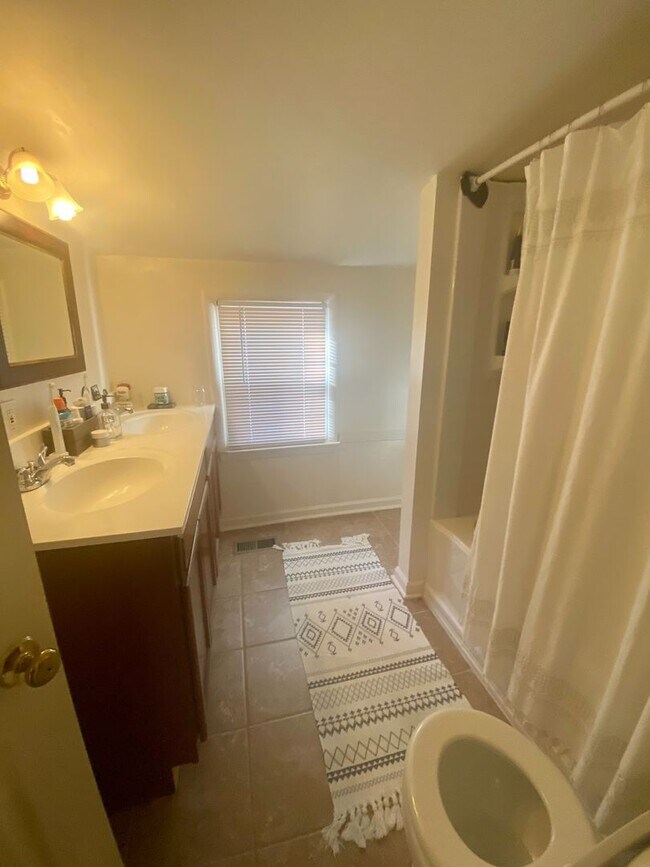 Building Photo - Cozy Cape Cod - Minutes to TBS (Quantico) over half an acre!