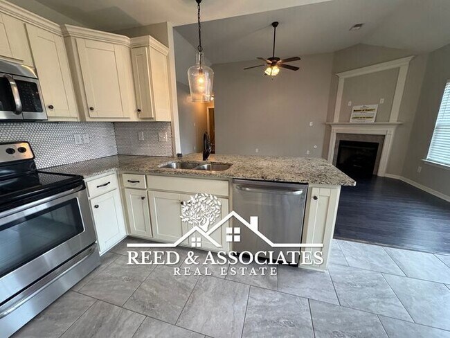 Building Photo - Spacious Olive Branch Home