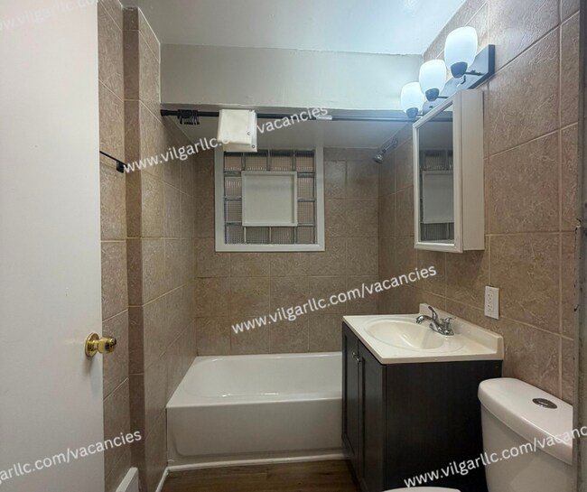 Building Photo - 4856 Magoun Ave
