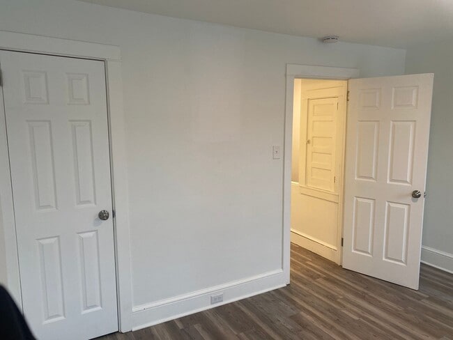 Building Photo - Cozy 2 Bedroom Home with Central Air!