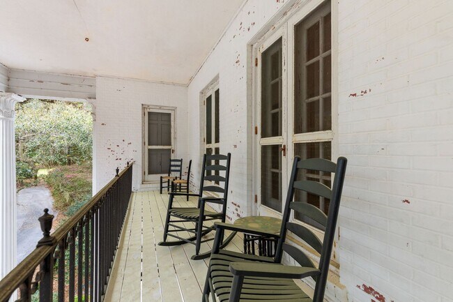Building Photo - Historic Plantation Property on the Ashley River