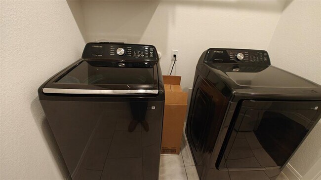 Building Photo - 514 Faith Dr