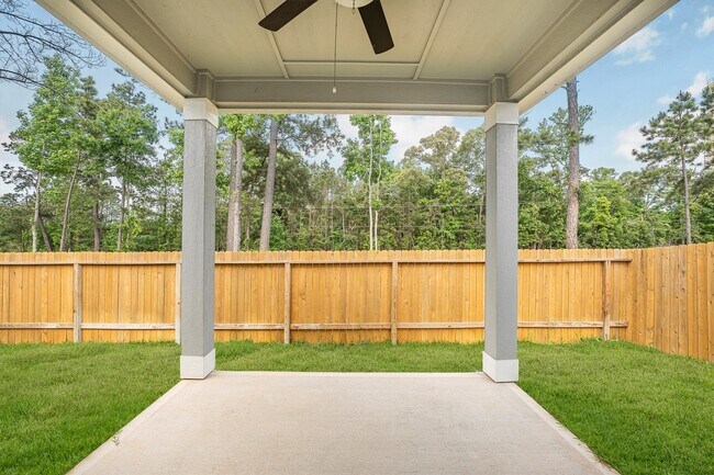 Building Photo - 15419 Maple Ter Dr