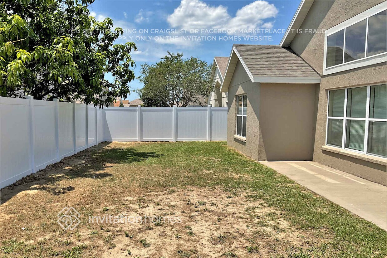 Building Photo - 2761 Rochelle Dr