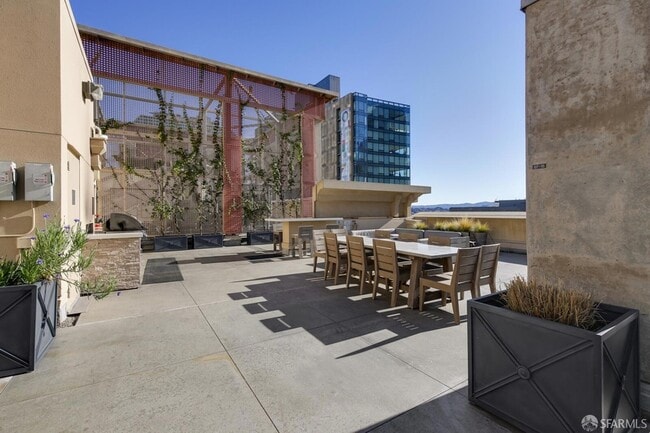 Building Photo - 199 New Montgomery St