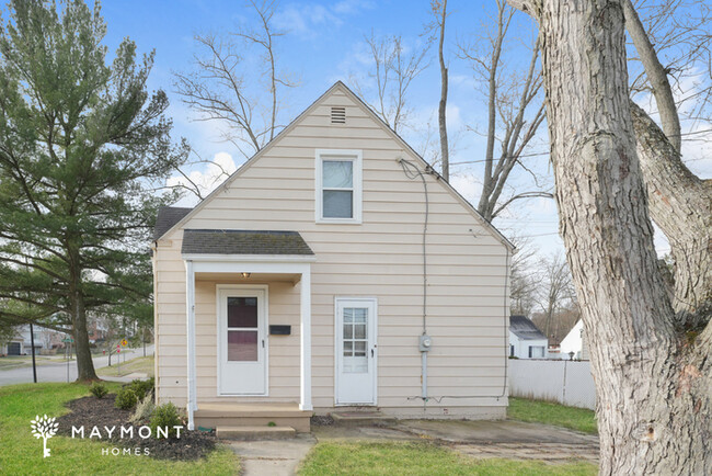 Building Photo - 3-Bedroom Corner Lot Home