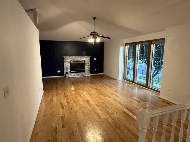 Building Photo - 9206 N Londale Dr