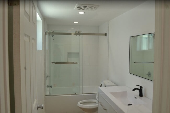 Building Photo - ??2-Bed, 2-Bath ADU Newly Built with Central AC, Parking & Solar – Available Now!