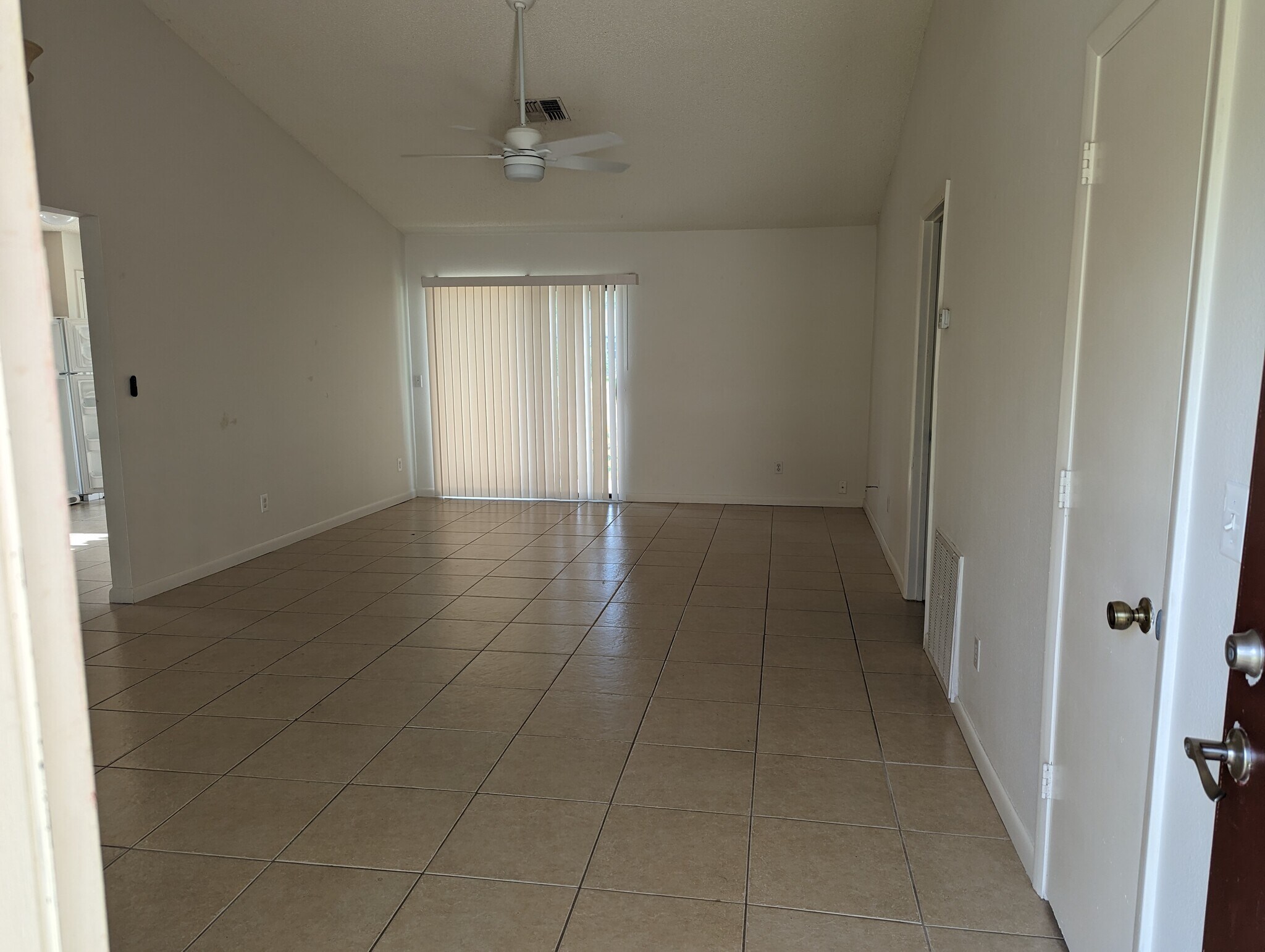 Great room - 3740 Giblin Dr