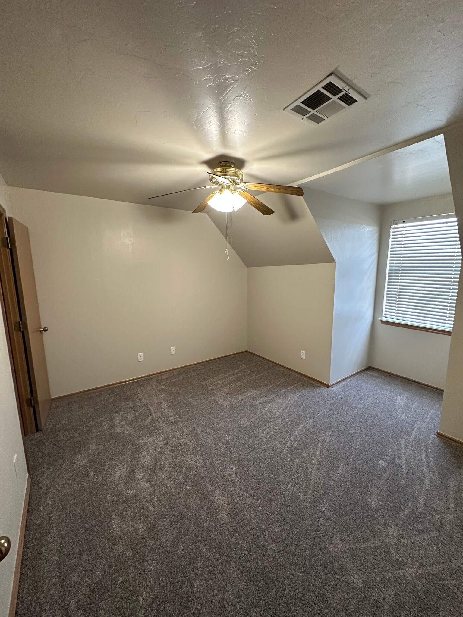 Building Photo - 6308 Bryant Ct