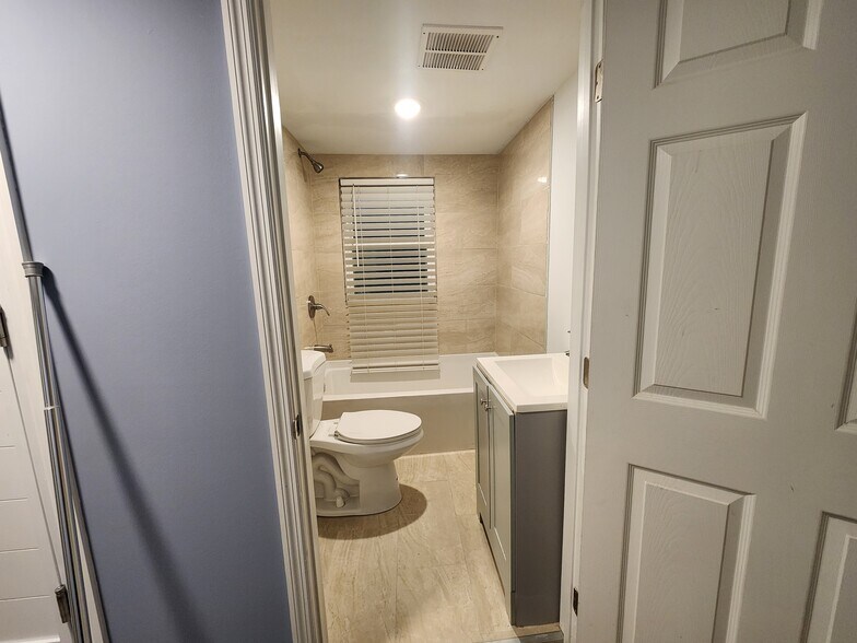 Building Photo - 1603 Richards St