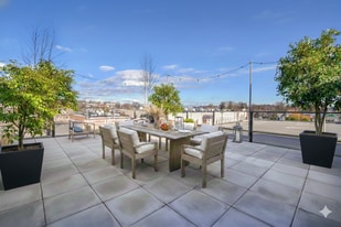 Building Photo - 116 Sherman St