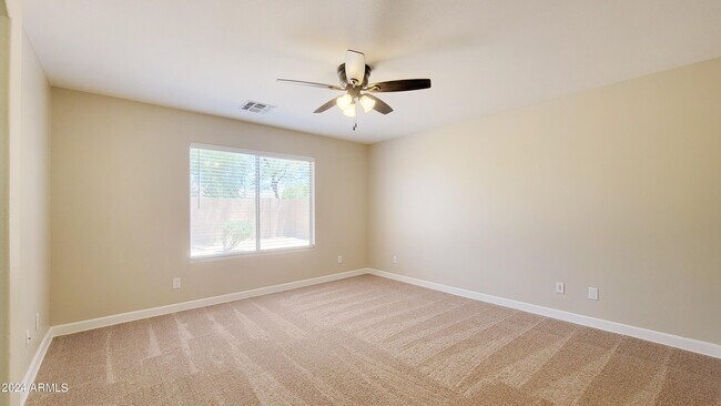 Building Photo - 3933 N 125th Dr