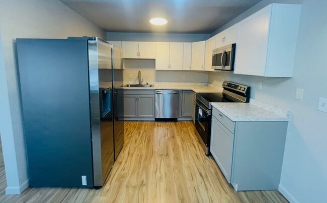 Building Photo - 2718 Lee St