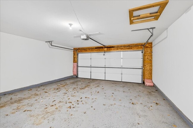 Building Photo - 1045 Range Trail
