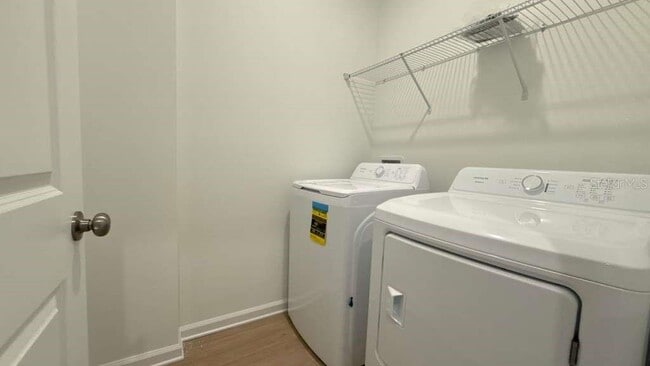 Building Photo - 5147 Natalia Dr