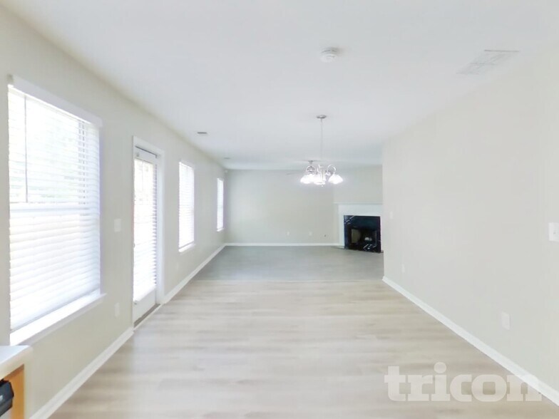 Building Photo - 2955 Pebble Creek Ln