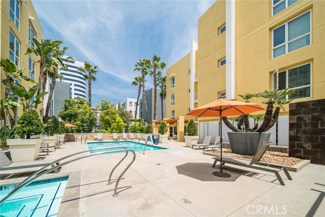 Primary Photo - 21301 Erwin St