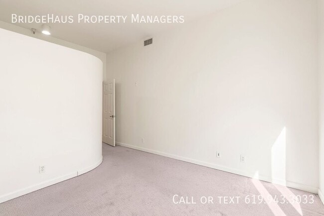 Building Photo - 655 Columbia St