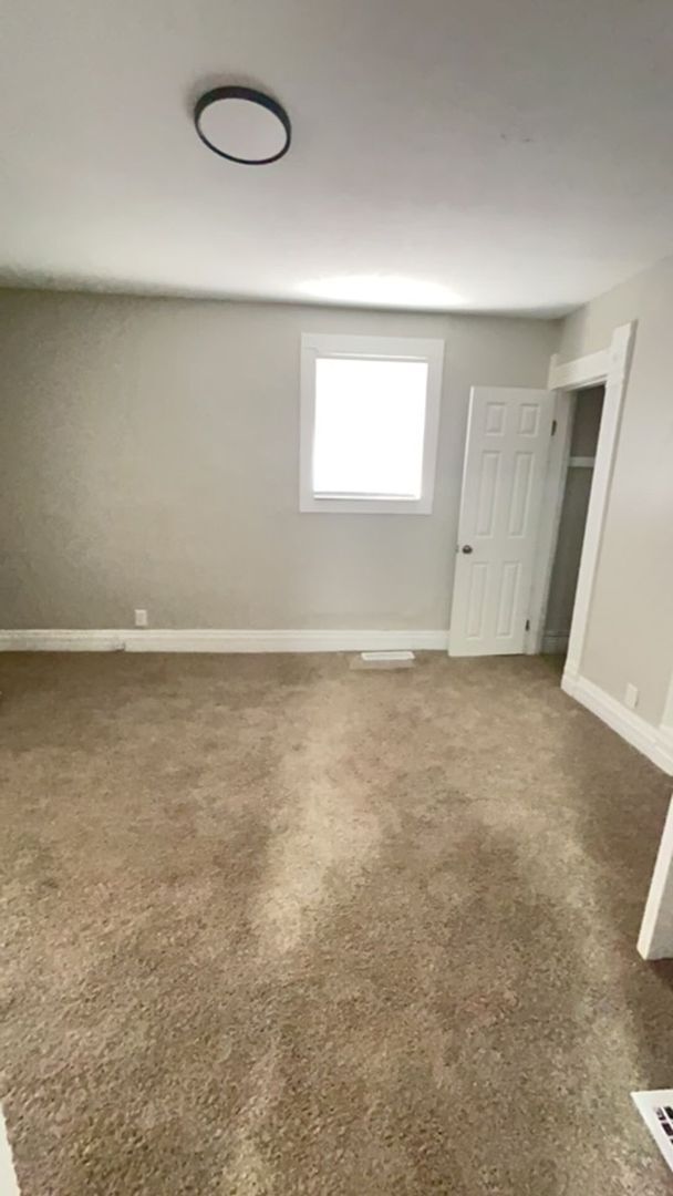 Building Photo - 1333 E Main St