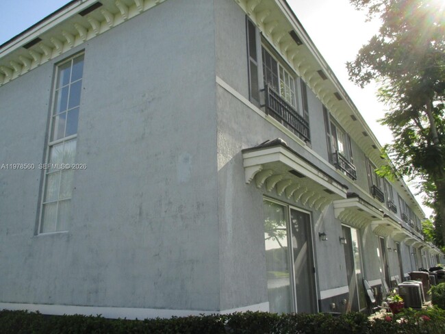 Building Photo - 3417 NW 13th St