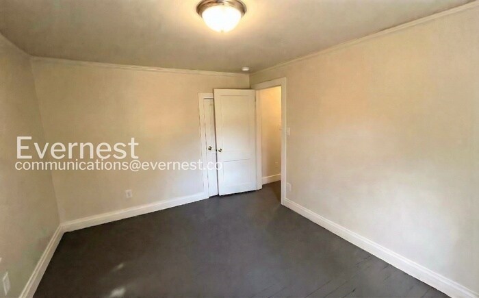 Building Photo - 218 73rd St N