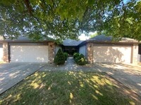 Building Photo - Clifton Duplex