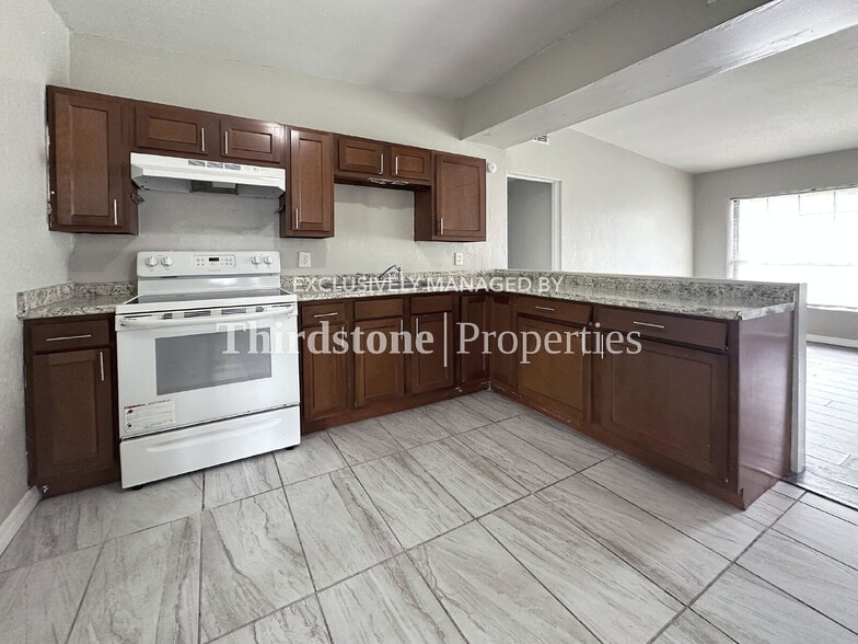 Building Photo - 1803 Wofford Ave