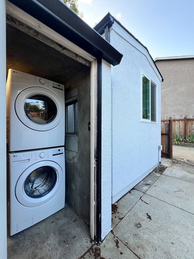 Building Photo - Yajome, 2100-2118*