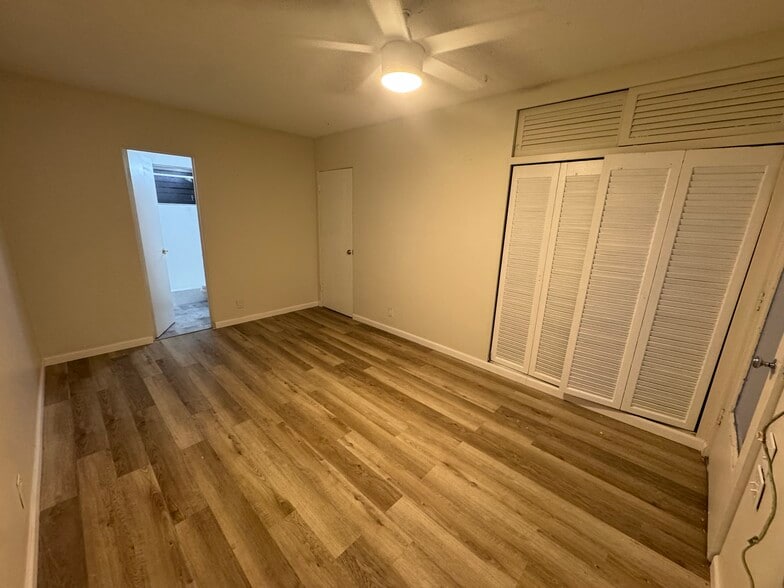 Building Photo - 217 SW 11th Ct