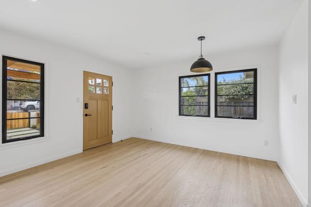 Building Photo - 1061 Buena Vista Way