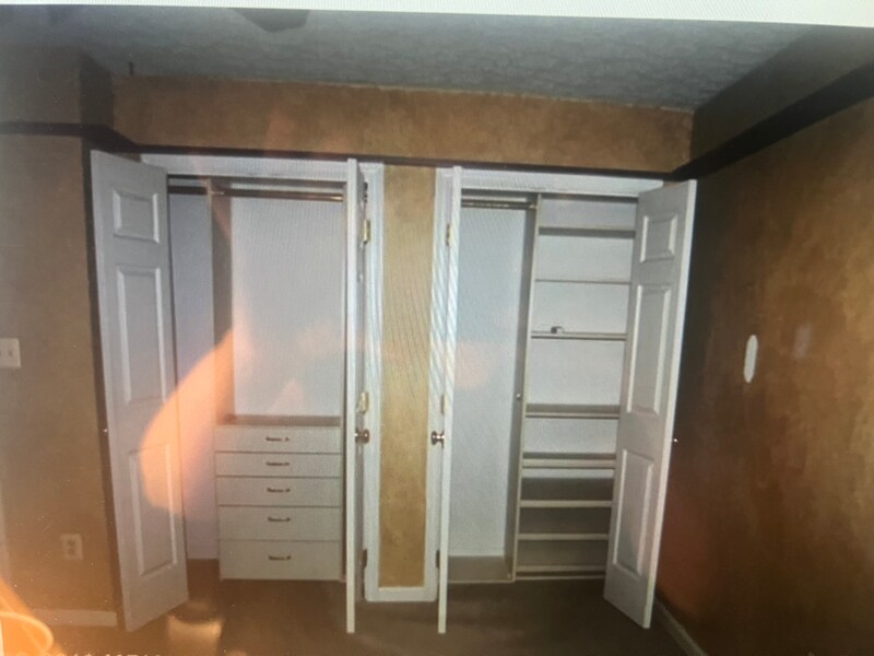 Building Photo - 39318 Summit Hill Dr