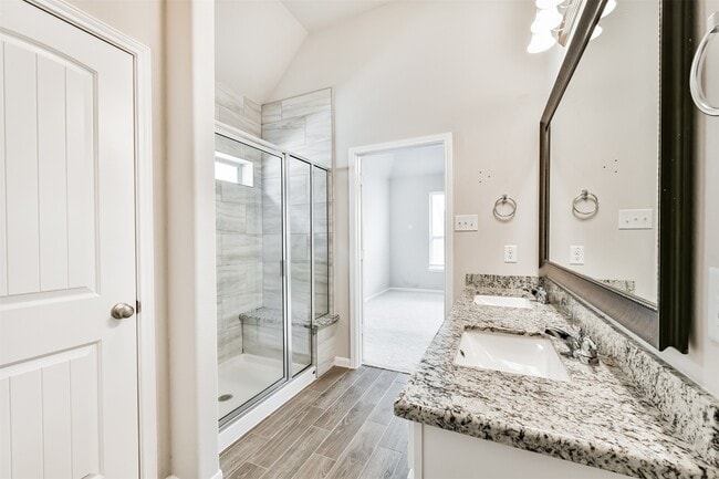 Building Photo - 6330 Lemon Balm Ln
