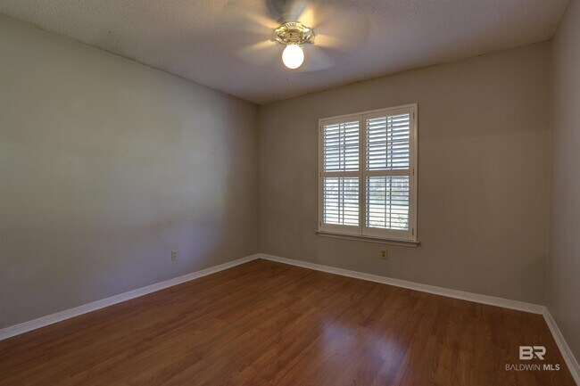 Building Photo - 409 Nichols Ave