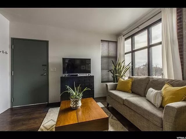 Building Photo - 336 W 300 S