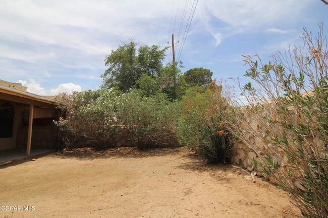 Building Photo - 10711 Ivanhoe Dr