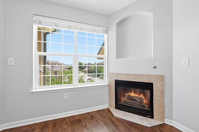 Building Photo - $1,595.95, 1 Bed, 1 Bath Condo in Aurora with In Unit Laundry and Pool Access!