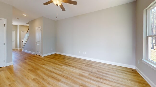 Building Photo - 1032 Moen Lp