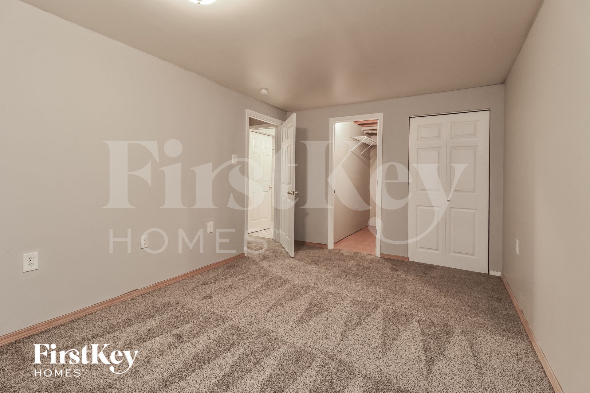 Building Photo - 3114 5 Oaks Dr