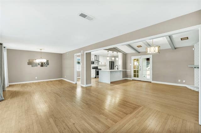 Building Photo - 3527 Vinecrest Dr