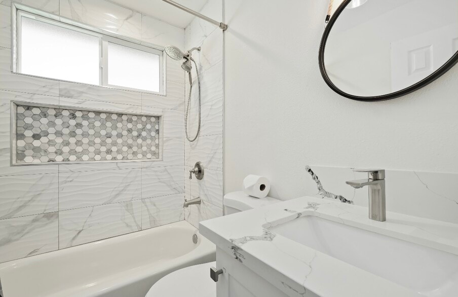 Building Photo - 895 Rutgers Ave